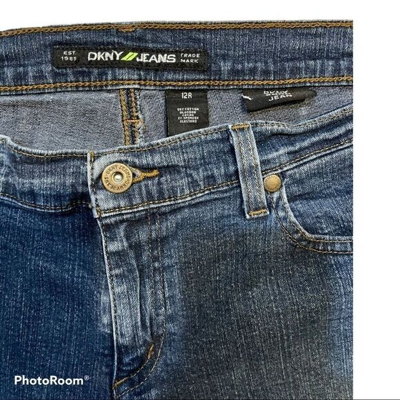 DKNY SOHO JEAN 12R, SiZe 12 - Picture 3 of 5